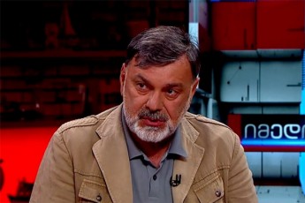 biZina-giorgobiani-ranairad-unda-moxdes-depolarizacia-rodesac-erT-mxares-aris-xelisufleba-romelic-yvelanairad-cdilobs-omSi-ar-CaerTos-saqarTvelo-da-meore-mxares-jgufi-romelic-cdilobs-ramenairad-aayiraos-qveyana