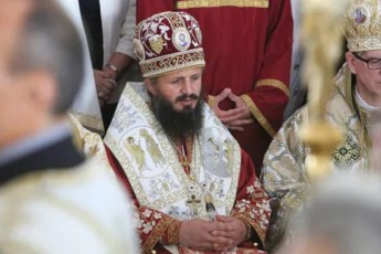 meufe-saba-sasuliero-pirebsac-gveSleba-xandaxan-socialur-qselSi-zedmetic-mogvdis-magram-qva-ar-unda-vesroloT-erTmaneTs---muStebis-qneva-qristianobis-dacva-ar-aris