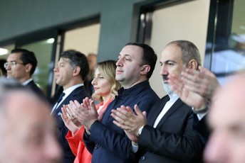 irakli-RaribaSvili-nikol-faSinianTan-erTad-espaneTi-inglisis-safexburTo-matCs-daeswro