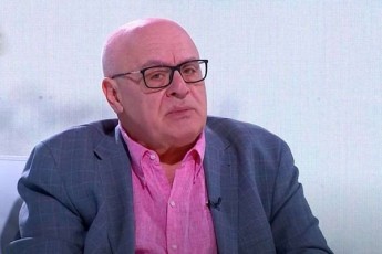ramaz-sayvareliZe-mokle-droSi-qarTul-politikaSi-ivaniSvili-Semovida---mas-20-wlis-qvelmoqmedeba-SleifiviT-ukan-mosdevda-nika-gvaramias-ra-Sleifi-eqneba