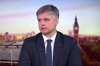 britaneTSi-ukrainis-elCma-arajansaRi-sarkazmi-uwoda-zelenskis-sityvebs-britaneTis-Tavdacvis-ministrze
