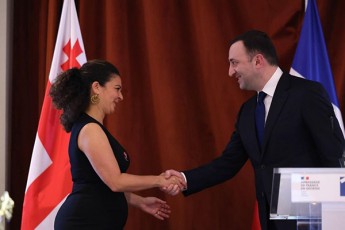 irakli-RaribaSvili-neba-momeciT-kidev-erTxel-gamovxato-Cveni-gulwrfeli-madliereba-frangi-erisadmi-im-gadamwyveti-rolisTvis-romelic-safrangeTma-iTamaSa-2008-wlis-omis-dros