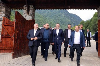 premier-ministrma-lentexSi-mJave-wylis-ganaxlebuli-teritoria-daaTvaliera