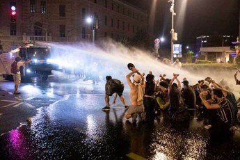 israelis-policiam-manifestantebi-wylis-WavliT-daSala