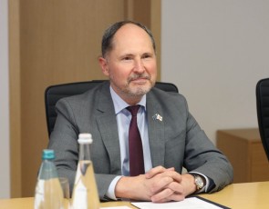 pavel-herCinski---vimedovnebT-rom-saqarTvelo-ipovis-gzas-raTa-progress-miaRwios-Zalian-rTul-da-gamowvevebiT-savse-sakiTxTan-dakavSirebiT-rac-aris-saTanado-sasamarTlo-sistema