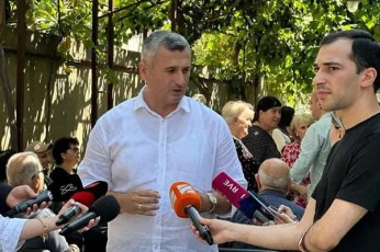daviT-kirkitaZe-saxelebi-da-gvarebi-romlebzec-meliam-isaubra-dRes-xom-ar-gaCenila-nacionaluri-moZraobis-Tavmjdomare-iyo-da-es-adamianebi-maSinac-iyvnen