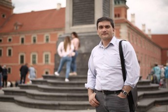 zviad-avaliani-sainteresoa-ra-braldebas-wauyenebda-amerikuli-prokuratura-da-ramden-wels-miusjida-amerikuli-sasamarTlo-nacmoZraobis-liderebs-ISFED-is-menejments-maT-donorebs-da-mxardamWerebs-amerikeli-xalxi-rom-moetyuebinaT