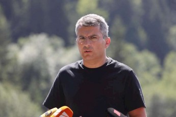 mamuka-mdinaraZe-rodesac-TandarTva-xdeba-ramdenime-stiqiuri-movlenis-SeuZlebelia-ramis-prognozireba-Zalian-didi-ubedurebebi-xdeba-yvelgan