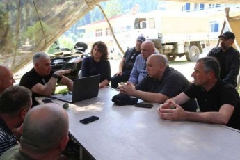 irakli-qarselaZe-stiqiis-zonaSi-90-mde-mZime-teqnika-8-ZiriTad-mdebareobaSi-agrZelebs-samuSaoebs