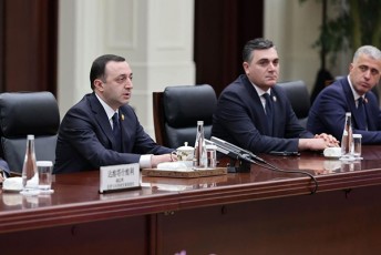 irakli-RaribaSvili-axali-msoflio-klasis-saerTaSoriso-aeroportis-mSeneblobis-dawyeba-gvinda-sadac-Cinur-saaviacio-kompaniebs-SeiZleba-hqondeT-terminalebi-da-sxva-SesaZleblobebi