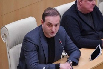 nodar-turZelaZe-samarcxvino-Jurnalistebi-qarTuli-ocnebis-axalgazrduli-organizaciis-erT-laiqiani-feik-gverdiT-cdiloben-gaavrcelon-cru-informacia---amoraluria-roca-umZimes-tragediazec-ki-feik-kampanias-ageb