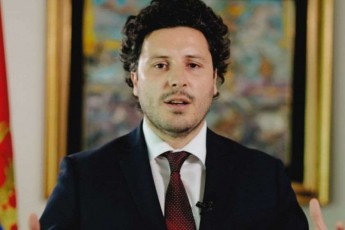 montenegros-premier-ministri-Rrma-sinanuliT-Sevityve-raWaSi-datrialebuli-tragediis-Sesaxeb-minda-gamovxato-Cemi-Rrma-mwuxareba-daRupulTa-ojaxebis-mimarT