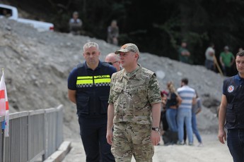 Sinagan-saqmeTa-ministri-stiqiis-zonaSi-rCeba