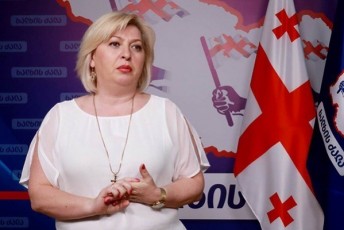 Tamar-CiburdaniZe-opozicias-simarTle-is-aris-rom-aq-rusebs-dasdevT-xan-gemze-xan-scenaze-da-xan-kidev-quCaSi-mere-Cumad-CadixarT-ruseTSi-da-iq-rus-politikosebs-dasdevT-kabinetebSi-iqneb-rogorme-migiRon-TavianT-karze