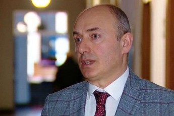 guram-maWaraSvili-xazgasmiT-minda-vTqva-rom-veravin-verc-medvedevi-verc-sxva-Tanamdebobis-piri-ruseTidan-Tu-nebismieri-sxva-saxelmwifodan-ver-Secvlis-im-pozicias-rom-saqarTveloSi-ar-iqneba-ukrainizacia