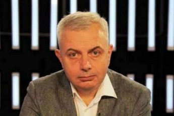 zaal-anjafariZe-im-evroparlamentarebs-salomes-dasacavad-rom-gamoenTnen-alikap-moxsnili-ZaRlebiviT-sakuTari-qveynebis-konstituciis-darRvevas-vinmes-SearCenen-ar-SearCenen