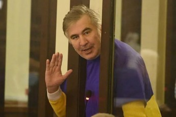 mixeil-saakaSvili-konferenciis-monawileebs-saqarTveloSi-putinis-damarcxeba-SesaZlebelia-Tu-aiZulebT-rom-me-gamaTavisuflos--putinisTvis-namdvili-aliyuri-iqneba-Tu-dainaxavs-rogor-davdivar-kievisa-da-Tbilisis-quCebSi