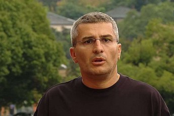 mamuka-mdinaraZe-vinc-mxars-ar-dauWers-impiCments-iqneba-konstituciis-darRvevis-Tanamonawile