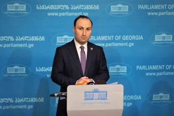 anri-oxanaSvili-gvaqvs-molodini-rom-prezidentis-mier-konstituciis-aSkarad-uxeSad-mizanmimarTulad-darRveva-samarTlebrivad-dadasturdeba
