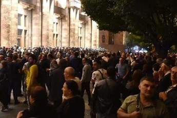 somxuri-media-somxeTis-mTavrobis-SenobasTan-saprotesto-aqciaze-Setakebis-Sedegad-34-adamiani-daSavda-maT-Soris-16-policieli