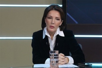 TamTa-megreliSvili-salome-zurabiSvils-droa-gamoxvideT-politikuri-narcisizmis-rolidan-TiTs-iSverT-konstituciis-damcvelTa-mimarT-da-Tavad-ukve-meramdened-Tavze-gadaixieT-qveynis-konstitucia