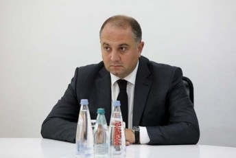 irakli-Ciqovani-anakliaSi-im-sastumros-infrastruqtura-romelzec-ana-wiTliZe-saubrobda-vano-merabiSvilis-iaraRis-lulis-qveS-aSenda-da-megrelebma-es-kargad-viciT