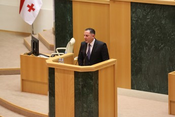 vaxtang-gomelauri-mTeli-Ramis-ganmavlobaSi-grZeldeboda-Zebna-Svelis-samuSaoebi---uSualod-stiqiis-zonaSi-muSaobda-cocxali-Zala-Sesabamisi-samZebro-specteqnikiTa-da-siTburi-dronebiT