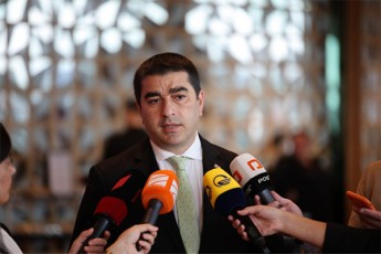 Salva-papuaSvili-Tavdasxmebi-romelic-axla-erovnul-bankzea-swored-is-Tavdasxmebia-rac-Cvens-partniorebs-ayovnebs-xolme-ama-Tu-im-gadawyvetilebis-miRebaSi