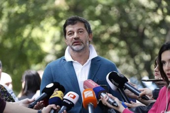 kaxa-kalaZe-adamiani-rom-ugulavasTan-gaerTiandeba-romelic-radikalur-opozicias-zombebs-adarebs-ra-gamarjvebazea-saerTod-saubari
