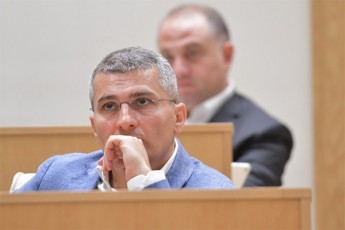 mamuka-mdinaraZe-prezidentis-argumentebi-imdenad-absurdulia-samarTlebrivad-rom-kritikac-ver-uZlebs-da-seriozuli-saubaric-ki-SeuZlebelia-amaze