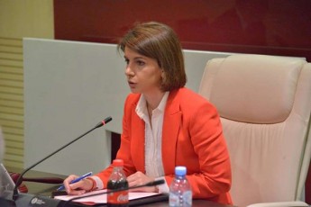 Tamar-CugoSvili-dRes-damatebiT-davrwmundi-mxolod-imaSi-rac-isedac-zustad-vicodi-saqarTvelos-prezidents-konstitucia-ar-daurRvevia