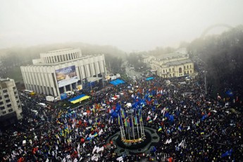 ukrainam-evromaidnis-momitingeebis-mkvlelobis-saqmeze-yofil-prezident-viqtor-ianukoviCs-brali-wauyena