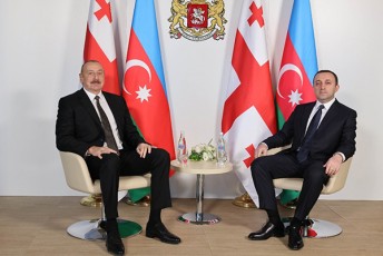 ilham-alievi-Cven-saerTaSoriso-organizaciebSi-erTmaneTs-yovelTvis-vuWerT-mxars-yvela-sakiTxze-romelic-Cveni-qveynebis-interesebSia---mxardamxar-vudgavarT-erTmaneTs-es-aris-fundamenturi-principi-saerTaSoriso-samarTlis