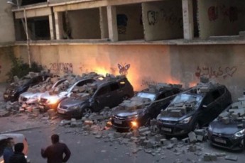 Zlierma-qarma-mSenebare-korpusidan-samSeneblo-blokebi-gadmoyara---dazianebulia-manqanebi