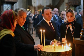 saqarTvelos-premier-ministri-irakli-RaribaSvili-da-ungreTis-premier-ministri-viqtor-orbani-meuRleebTan-erTad-alaverdis-monasterSi-imyofebodnen