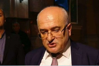 merab-turava-prezidentze-gadawyvetileba-miRebulia-eqvsi-xmiT-samis-winaaRmdeg-es-aris-demokratiuli-da-niSnavs-rom-mosamarTleebi-ar-arian-SezRuduli-azris-gamoxatvaSi