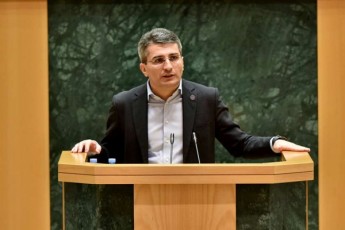 mamuka-mdinaraZe-prezidents-gviTxariT-Tqveni-pozicia-bolo-bolo-es-qveyana-imsaxurebs-Tu-ara-kandidatis-statuss-dRevandeli-mocemulobiT-da-dRevandeli-xelisuflebis-pirobebSi