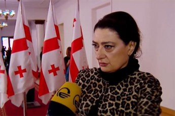 Tako-Carkviani-mgoni-karvebis-gaSla-opoziciam-davagvianeT-varSavaSi-dramatul-TeatrTan-ise-dayares-patriotebma-ferad-feradi-leibebi-aravis-amouwkmutunia