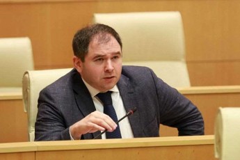 nikoloz-samxaraZe-evrokomisiis-meeqvse-angariSSi-xazgasmulia-is-faqti-rom-saqarTvelos-xelisufleba-Zalian-mWidrod-TanamSromlobs-evrokavSirTan-rigi-sakiTxebisa-romelic-wina-angariSSi-iyo-aq-ukve-aRar-gvxvdeba