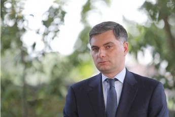 vaxtang-maxarobliSvili-saqarTvelos-premier-ministri-evrokomisiis-prezidentis-ursula-fon-der-laienis-miwveviT-monawileobas-miiRebs-forumSi-saxelwodebiT-globaluri-karibWe