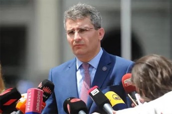 mamuka-mdinaraZe-prezidentsa-da-opozicias-ver-wamovacdenineT-rom-dRevandeli-mocemulobiT-saqarTvelo-kandidatis-statuss-imsaxurebs-Torem-yvela-obieqturi-damkvirvebeli-amas-aRiarebs