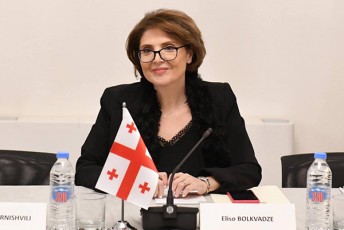 eliso-bolqvaZis-iniciativiT-Tbilisis-saxelmwifo-konservatoriaSi-meviolineTa-da-pianistTa-SesarCevi-mosmena-gaimarTa