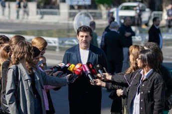kaxa-kalaZe-mec-Tu-maqvs-raime-araswori-gancxadeba-gakeTebuli-bodiSs-vixdi---erTmaneTs-Seuracxyofa-ar-unda-mivayenoT