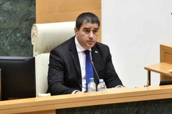 Salva-papuaSvili-ar-gadadgeba-irakli-beraia-da-arc-aravin-apirebs-miiReT-pasuxi-dakmayofildiT