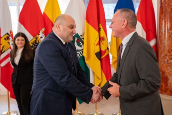 Sinagan-saqmeTa-ministris-moadgile-avstriis-respublikis-Sinagan-saqmeTa-federalur-ministrs-Sexvda