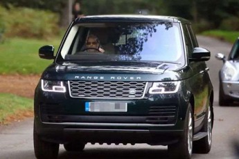 dedofal-elisabedis-Range-Rover-s-auqcionze-gayidian