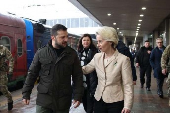 ursula-fon-der-laieni-kievSi-Cavida