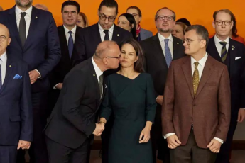 xorvatiis-sagareo-saqmeTa-ministrma-analena-berbokis-TviTneburi-kocnis-gamo-bodiSi-moixada