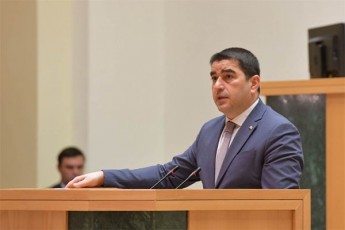 Salva-papuaSvili-evrokavSiri-ar-iTxovs-saqarTvelosgan-ruseTisTvis-sanqciebis-dawesebas-es-aris-absoluturi-absurdi
