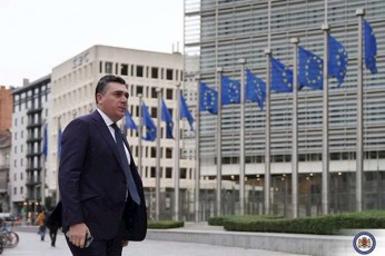 ilia-darCiaSvili-evrokomisiis-dRevandeli-gadawyvetileba-aris-pasuxi-qveynis-evropul-arCevanze-romelmac-warmatebiT-gaiara-demokratiuli-transformaciisa-da-evropul-institutebTan-daaxloebis-gza